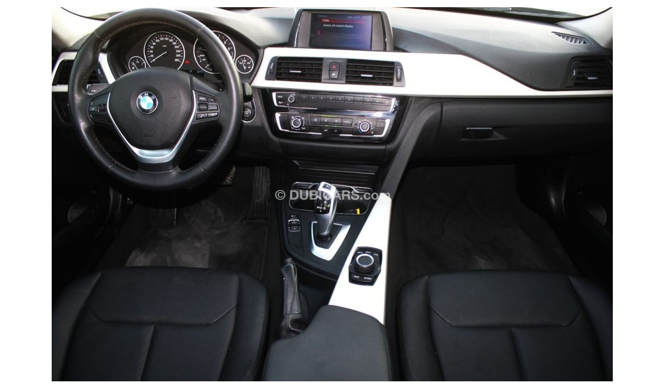 BMW 318i Exclusive BMW I318 GCC 2018 in excellent condition