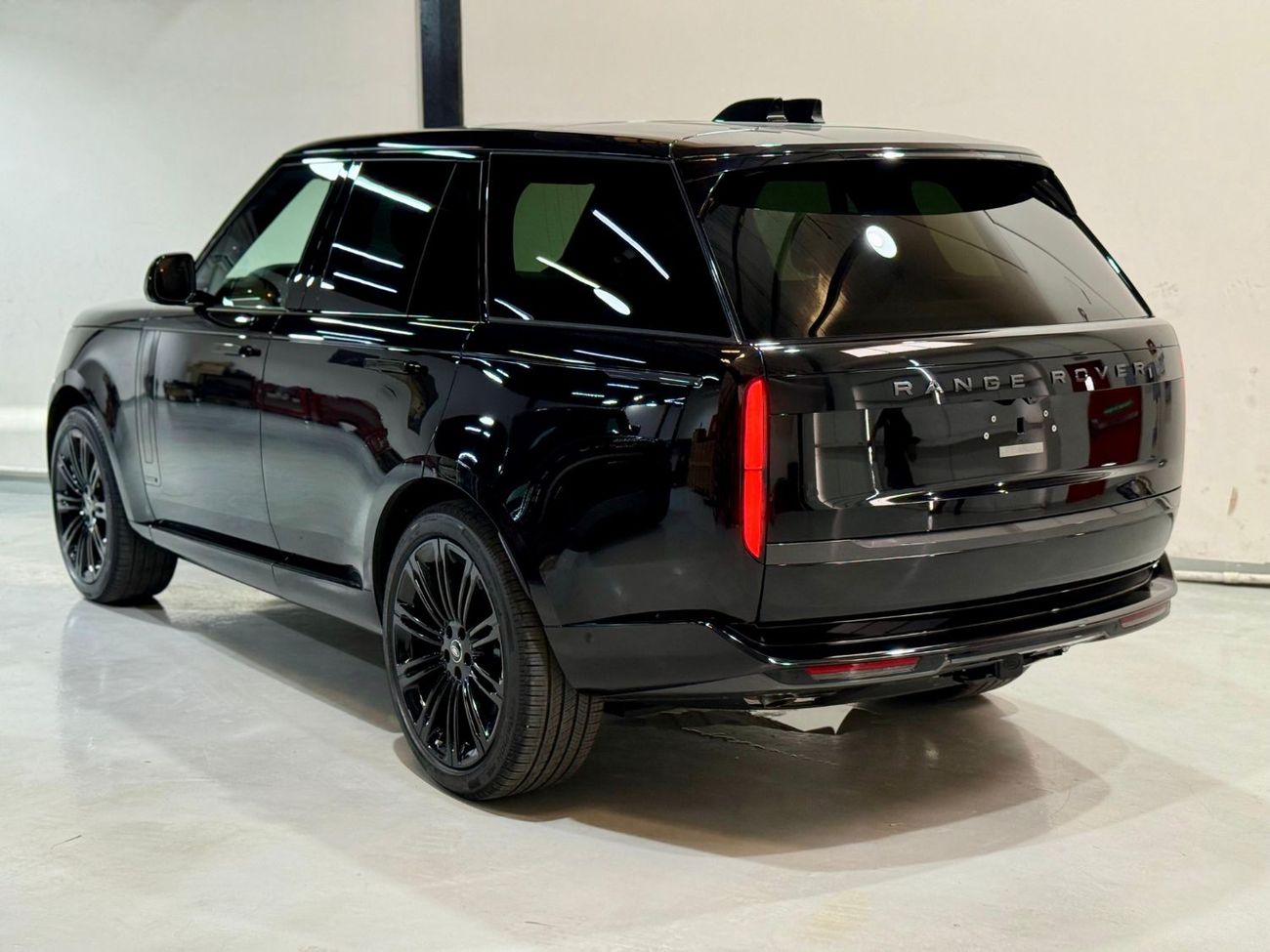Land Rover Range Rover V8 AUTOBIOGRAPHY 2025