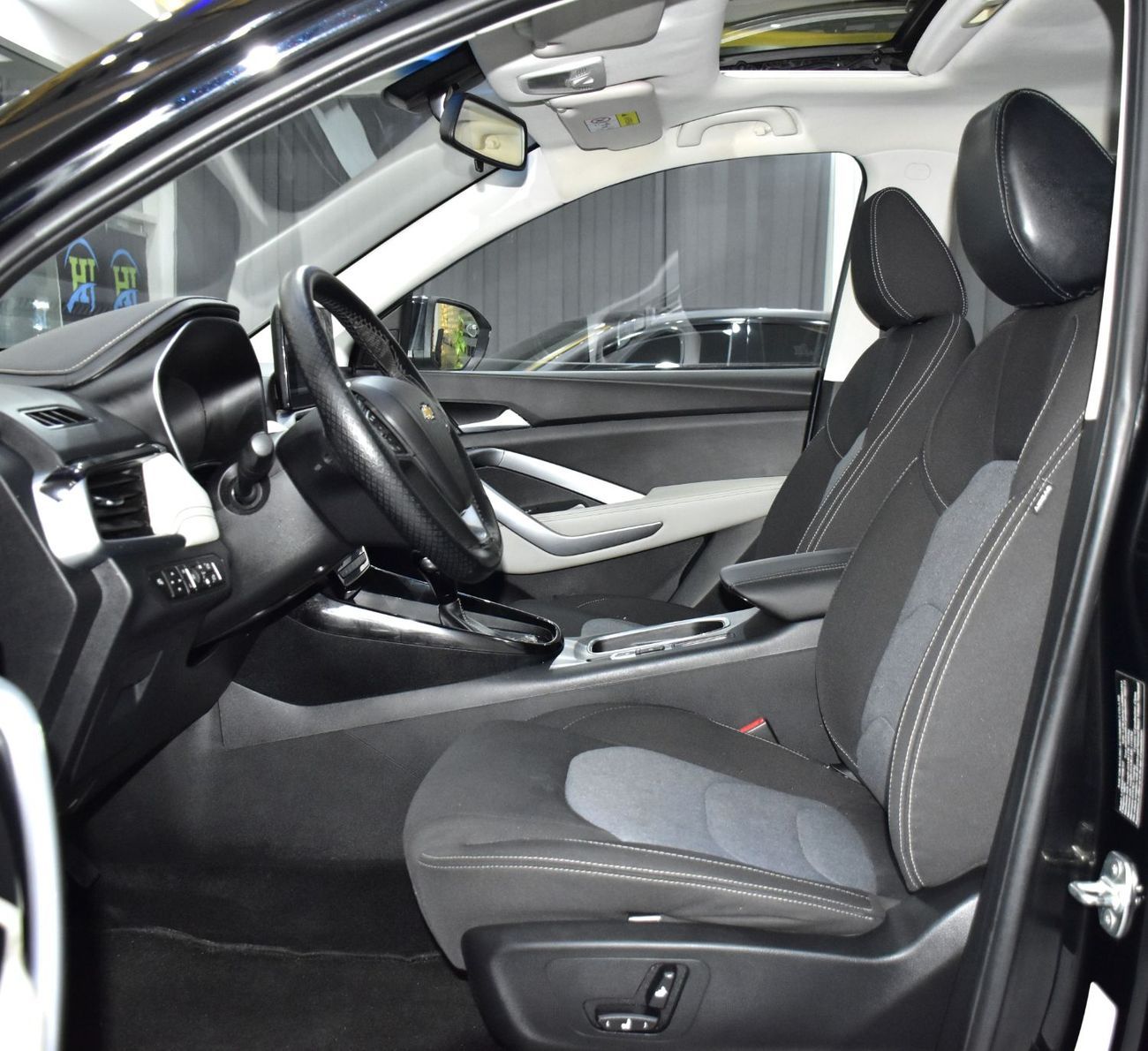 Chevrolet Captiva  EXCELLENT DEAL for our Chevrolet Captiva ( 2023 Model ) in Black Color GCC Specs