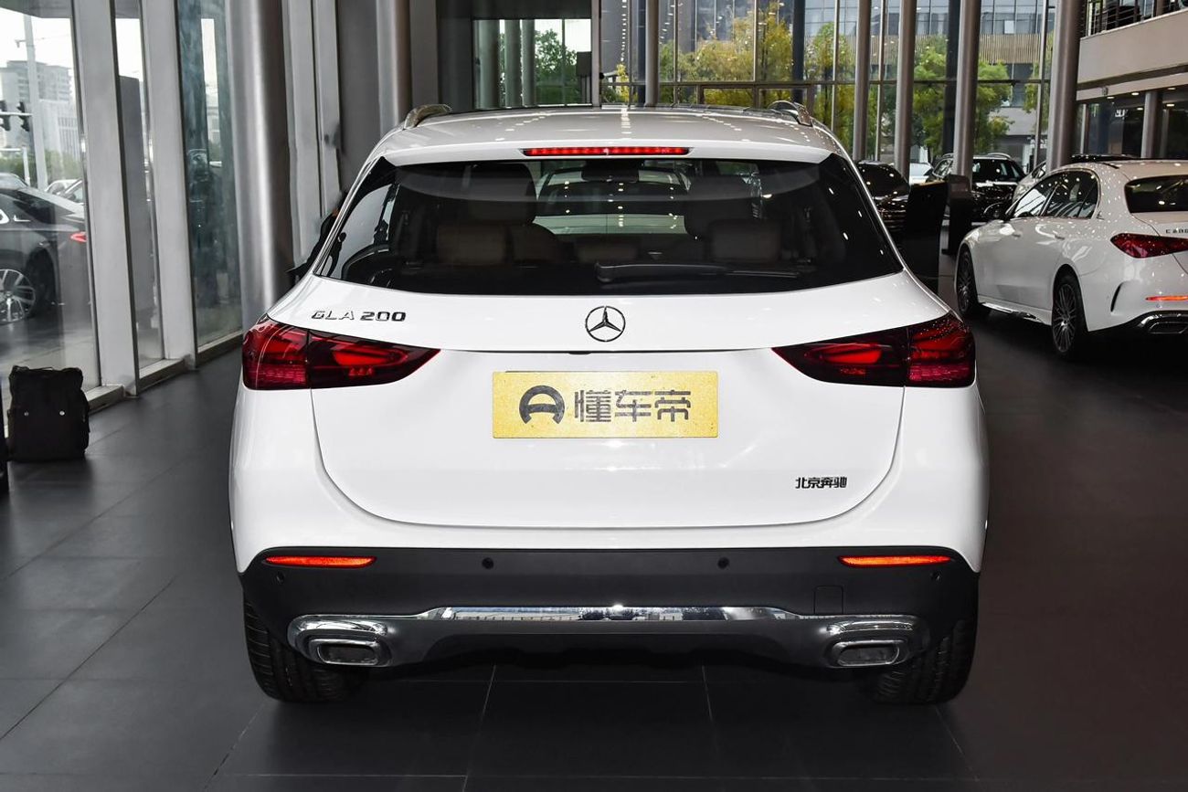 Mercedes-Benz GLA 200 MERCEDES BENZ GLA200 1.3L TURBO FULL OPTION MODEL 2025