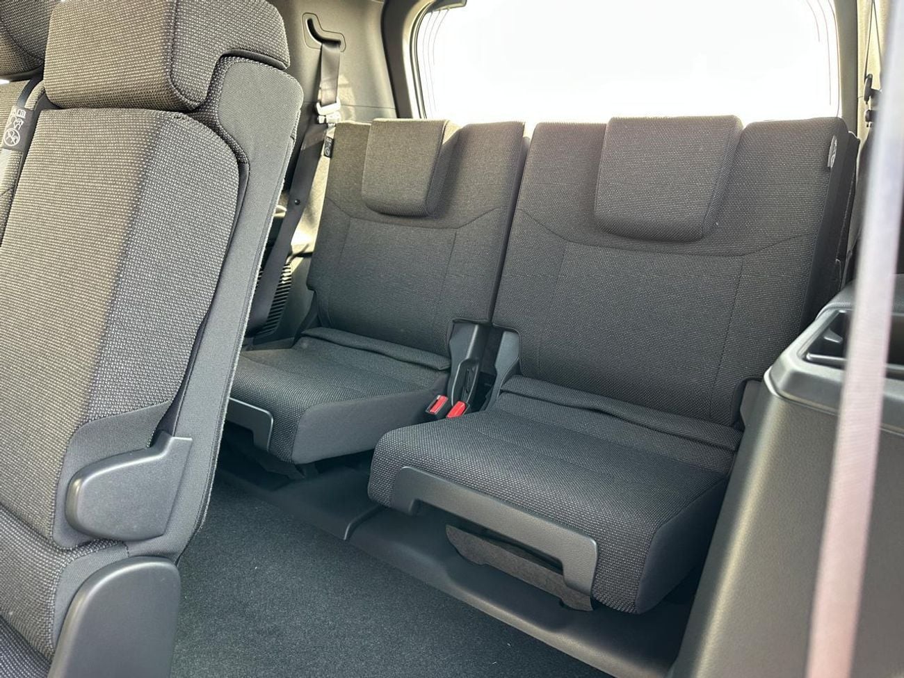 Toyota Prado 2.8L DIESEL TXL A/T 7 SEATER