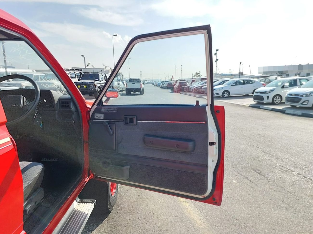 تويوتا هيلوكس TOYOTA HILUX PICKUP RHD 1987 MODEL 2.0 L PETROL MANUAL(PM19257)