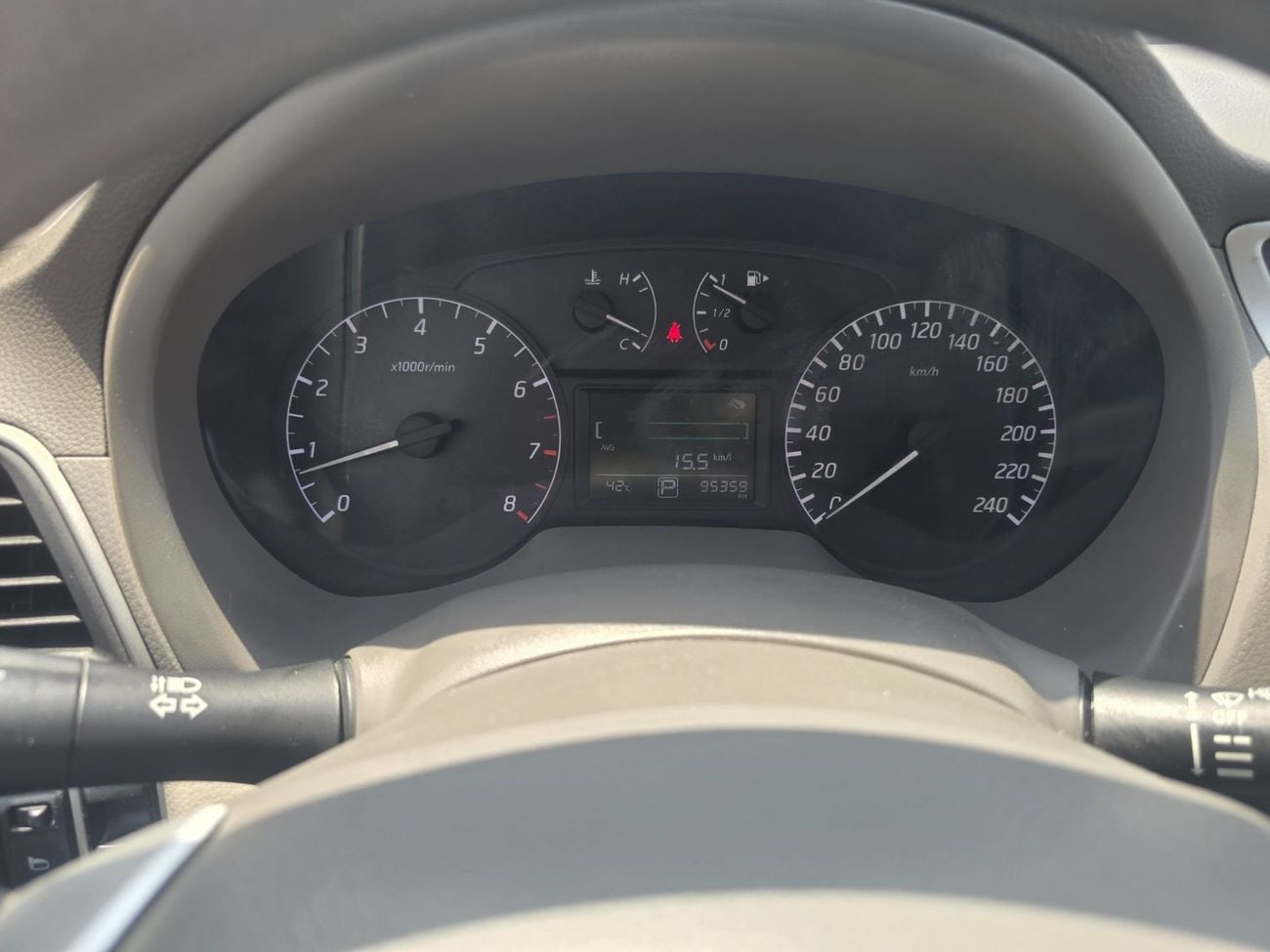 نيسان سنترا SV