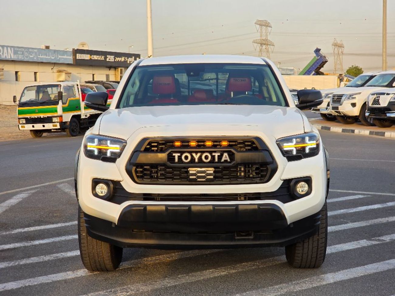 تويوتا تاكوما 2023 Model SR5 Push button, 4x4 and leather seats