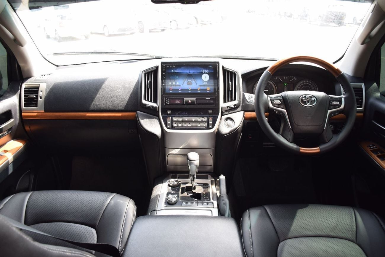 Toyota Land Cruiser  V8 Diesel 4.5L Upgraded-2025 (Export Only)