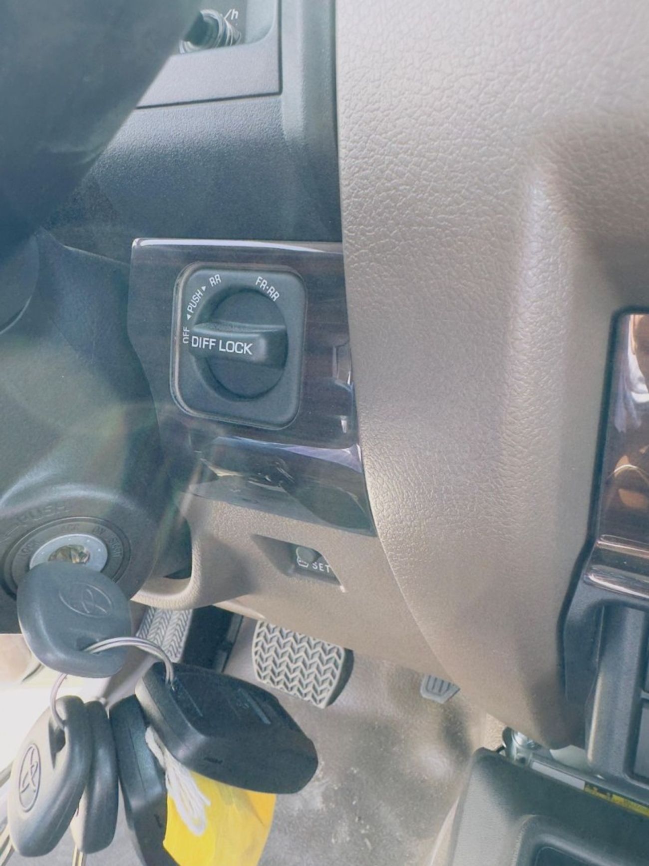 تويوتا لاند كروزر بيك آب 2024 Land Cruiser LC79 2.8L Diesel AT SC Full option