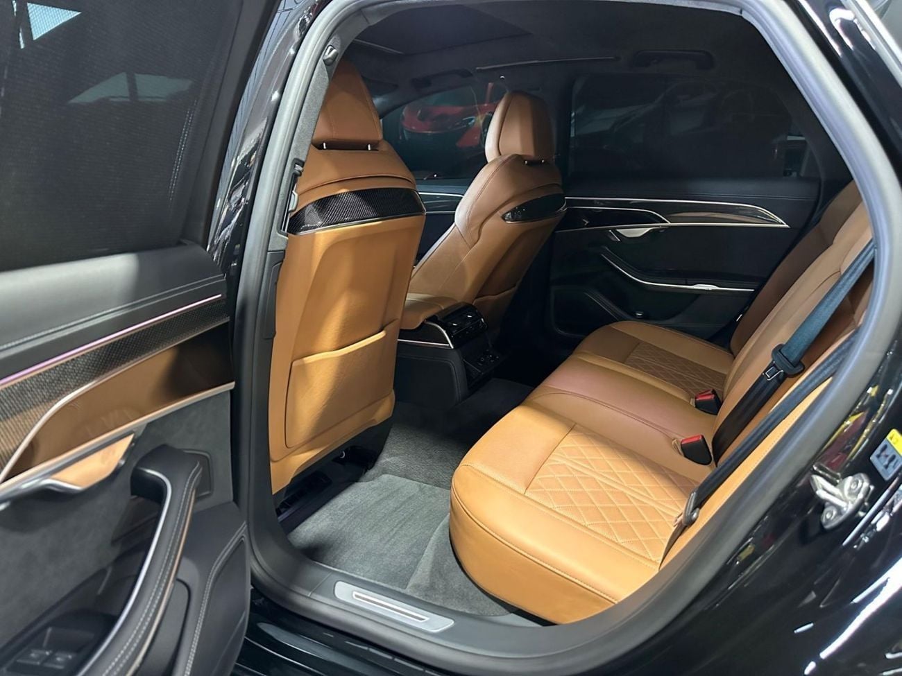 أودي S8 Std 4.0L (563 HP)