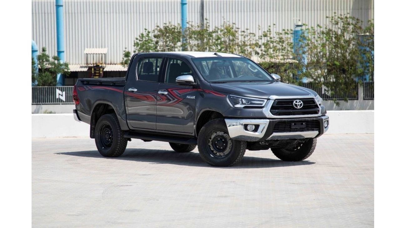 تويوتا هيلوكس تويوتا هيلوكس 4x4 DC 2.8 2023 - رمادي من الداخل عنابي