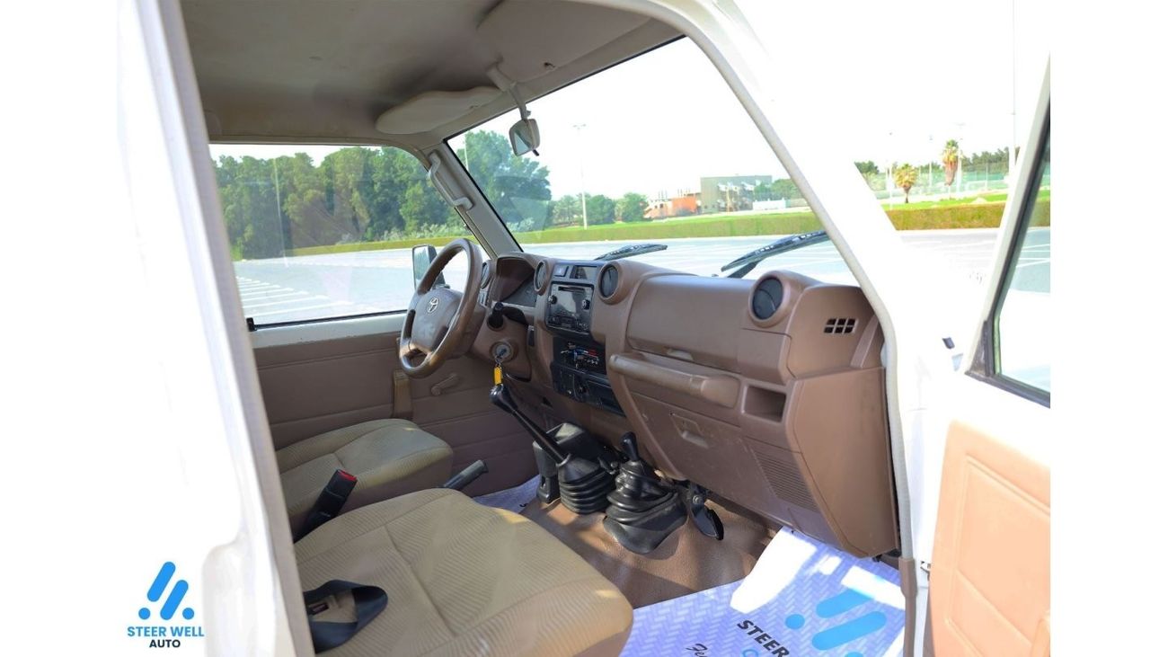 Toyota Land Cruiser Pick Up 79 EXR 2015 Single Cab Pick Up 4.0L - Petrol M/T - GCC Specs - Low Mileage - Book Now