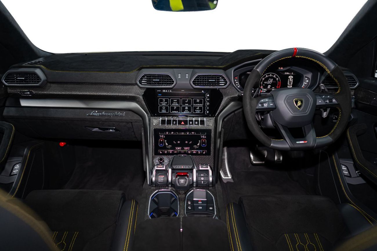 Lamborghini Urus 4.0T V8 Performante URUS PERFORMANTE | FULL CARBON INT/EXT | MASSAGE SEATS | ADVANCED SOUND SYSTEM |