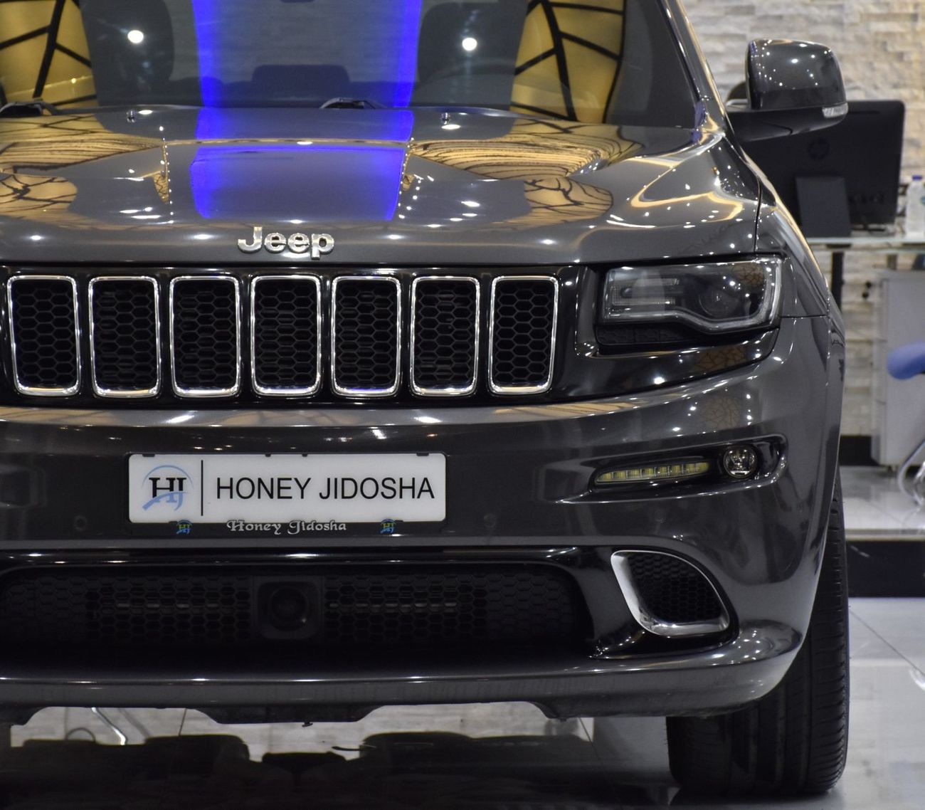 Jeep Grand Cherokee EXCELLENT DEAL for our Jeep Grand Cherokee SRT ( 2015 Model ) in Grey Color GCC Specs