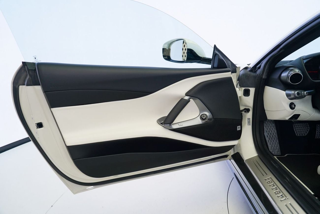 فيراري 812  سوبرفاست