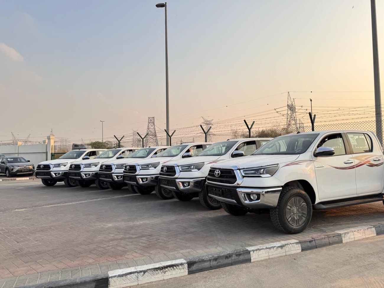 تويوتا هيلوكس  2.7L AWD M/T