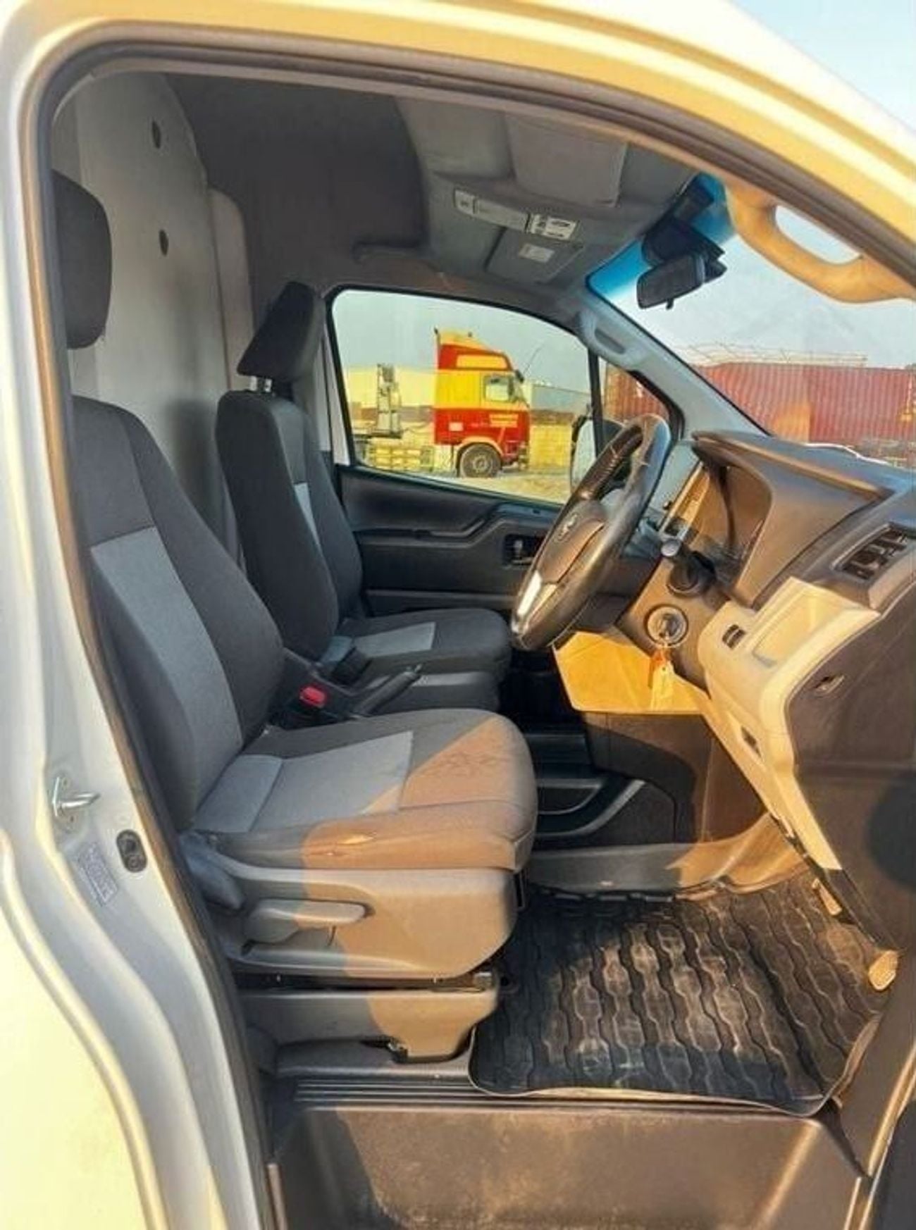 Toyota Hiace DLS - STD ROOF Diesel 2.8 Liter Right Hand Drive Automatic Gear