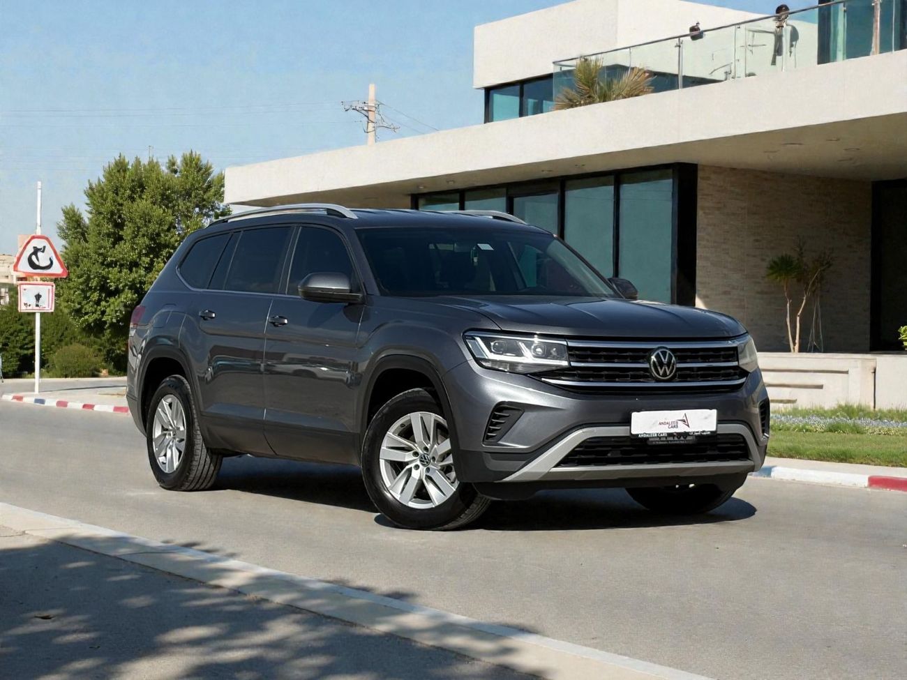 فولكس واجن تيرامونت VOLKSWAGEN TERAMONT 3.6L V6 A/T | 2022 | GCC SPECS | AED 1,220 per month