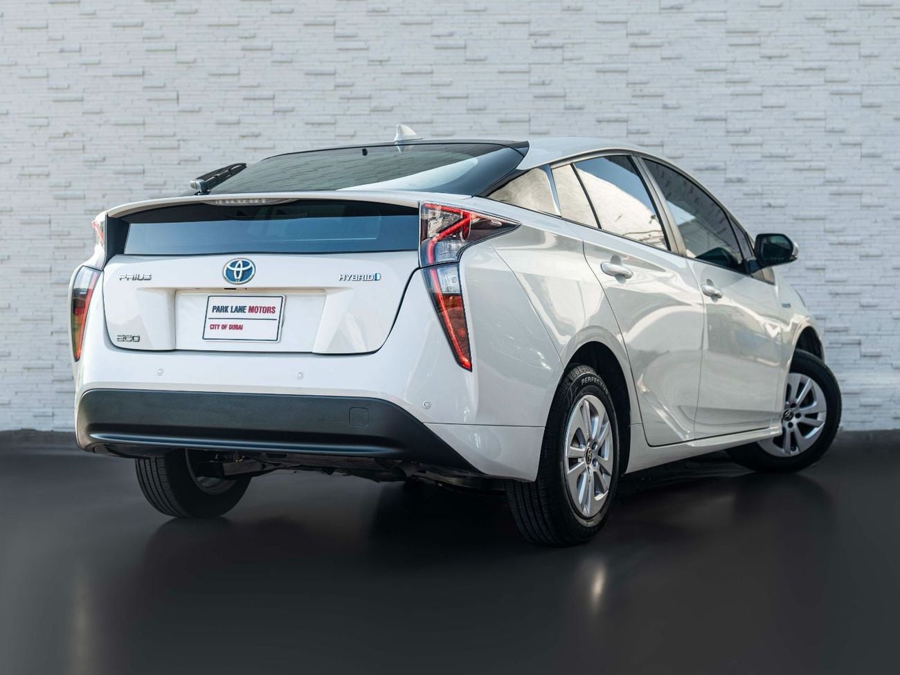 Toyota Prius AED 786 PM • PRIUS HYBRID • 1.8 INLINE-4 • FULL SERVICE HISTORY • PRISTINE CONDITION