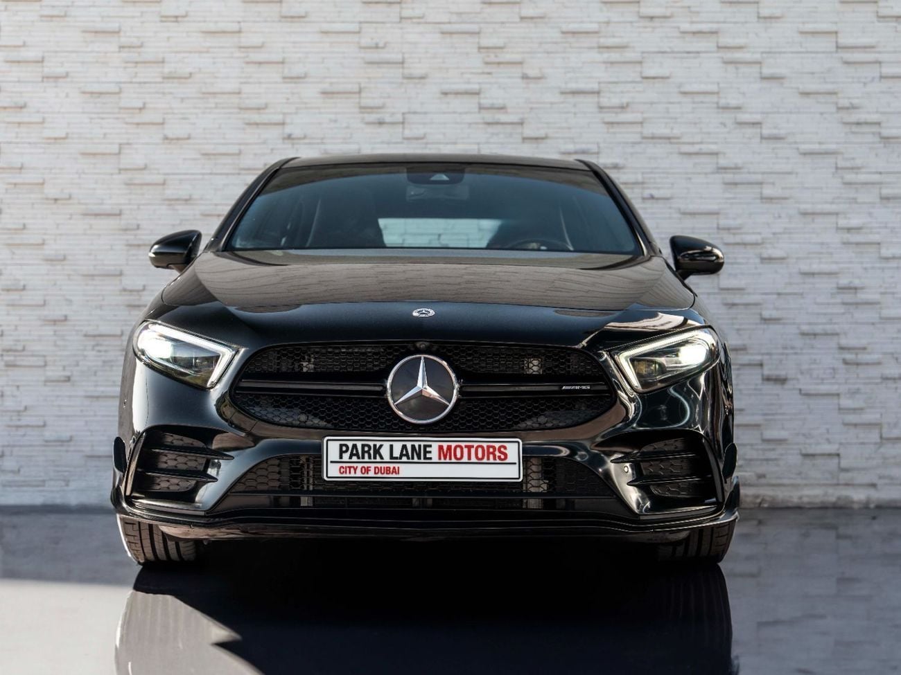 مرسيدس بنز A 35 AMG 4MATIC Hatchback