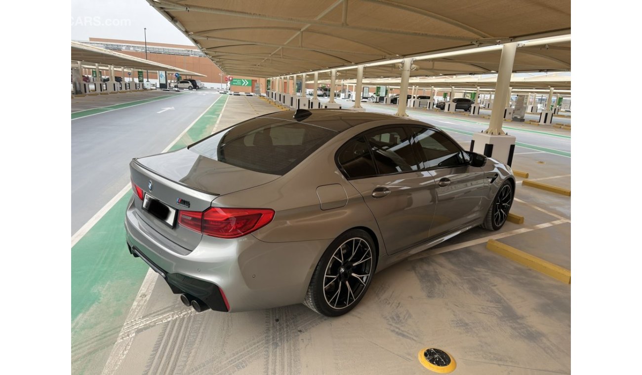 بي أم دبليو M5 Competition