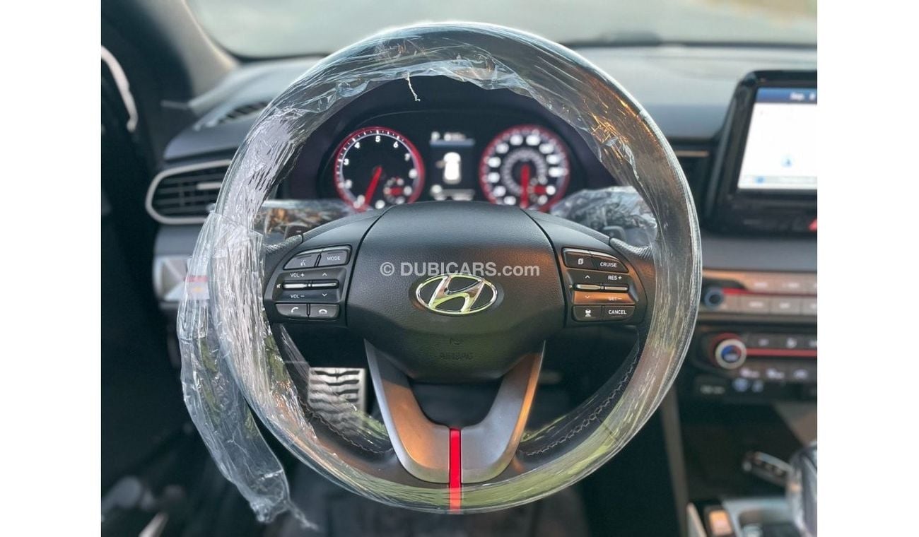 هيونداي فيلوستر موديل 2020 تربو 1600 سي سي 4 سلندر بانوراما - فل أوبشن / نظيفة جدا