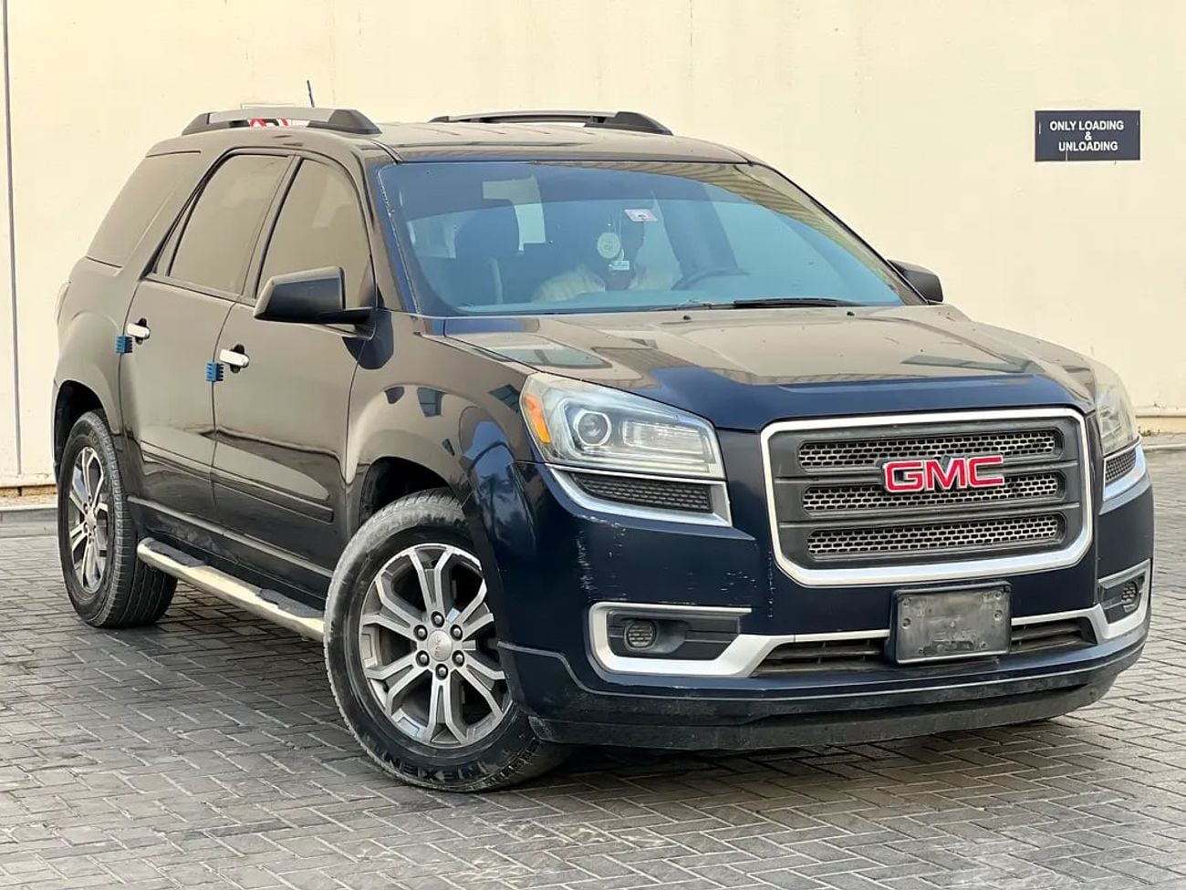 GMC Acadia SLE | GCC Specs | Well Maintained