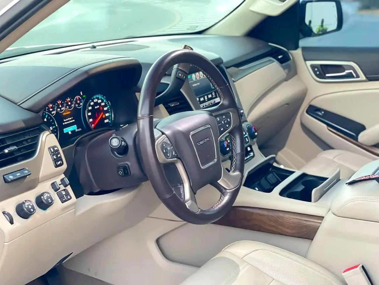 جي أم سي يوكون 2,300 P.M | Denali GCC Specs - Pristine Condition Original paint
