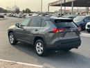 Toyota RAV4 XLE 4WD push start,leather seats 2021