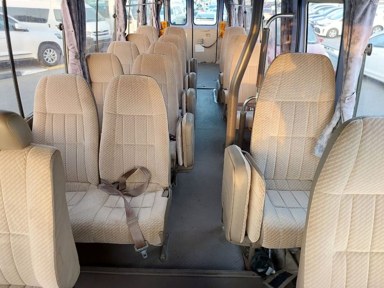 Toyota Coaster TOYOTA COASTER BUS RHD 1997 MODEL 4.1 L DIESEL AUTOMATIC(PM02631)