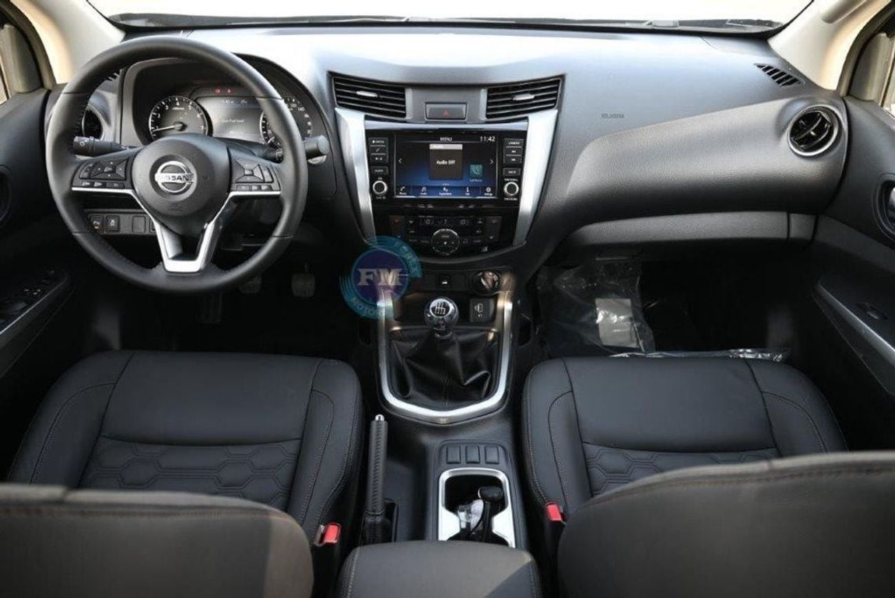نيسان نافارا Double Cab LE 2.5L Petrol 4WD 5 Seater Manual