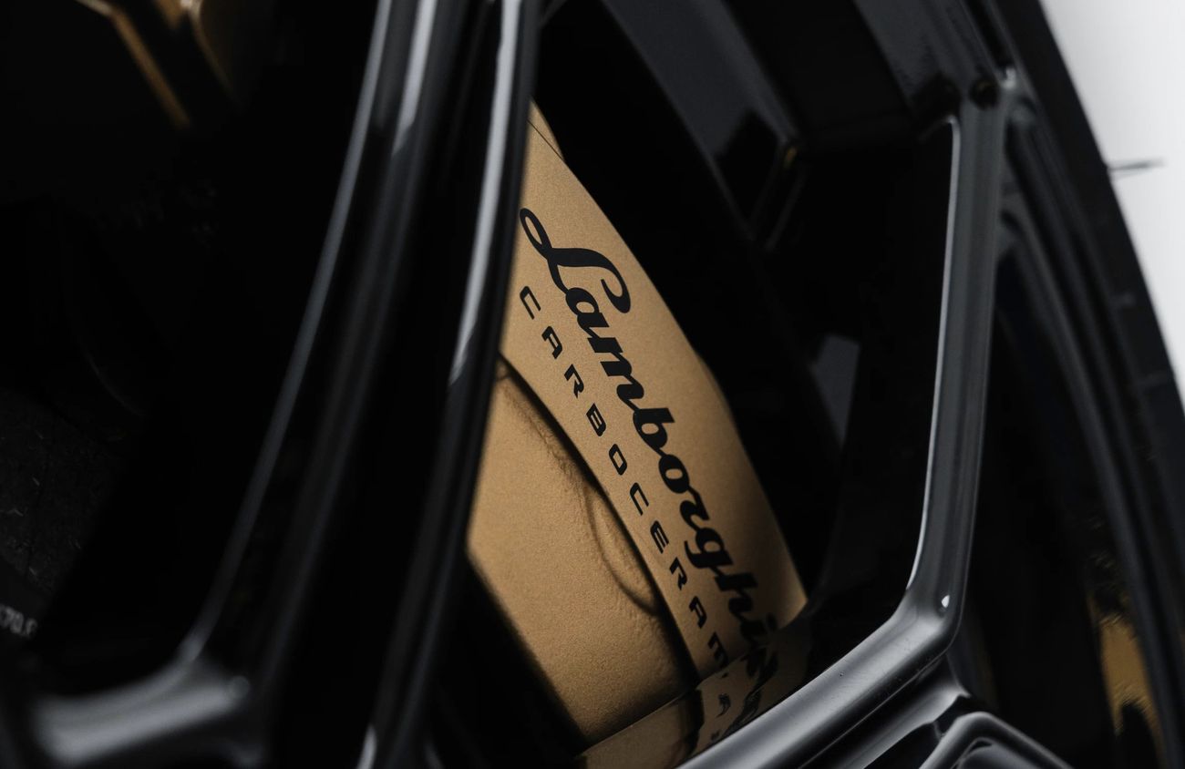 Lamborghini Aventador 6.5L V12 Naturally Aspirated Engine