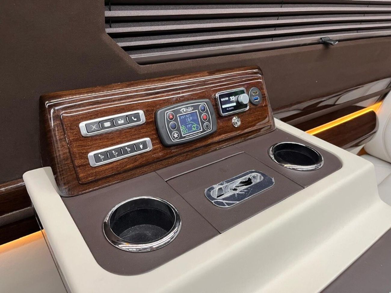 مرسيدس بنز سبرينتر 2024 VVIP MERCEDES SPRINTER with Extra AC, VB Rear Air Suspension and Toilet with Warranty