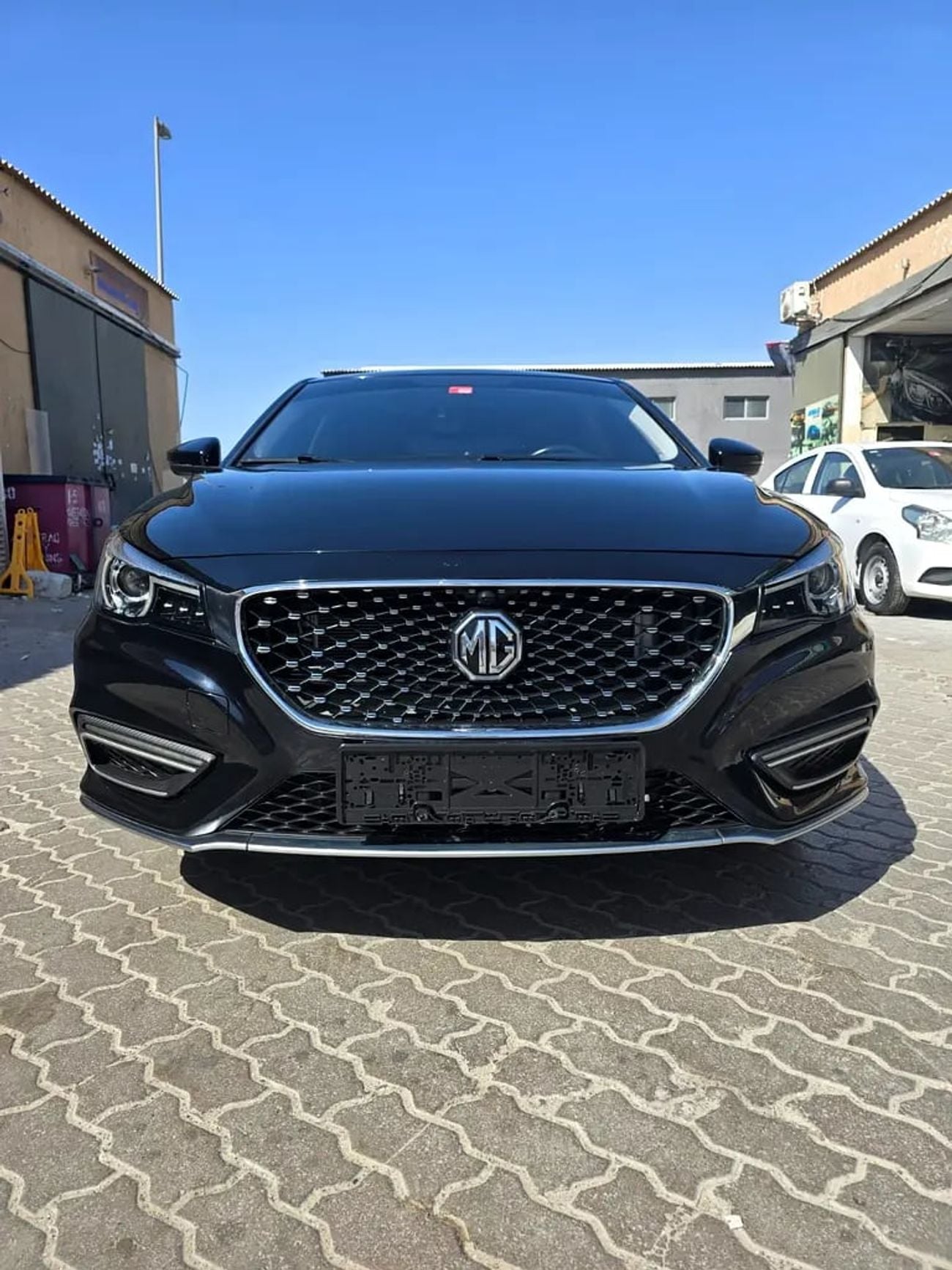 أم جي 6 TROPHY 2.0T WITH SUNROOF