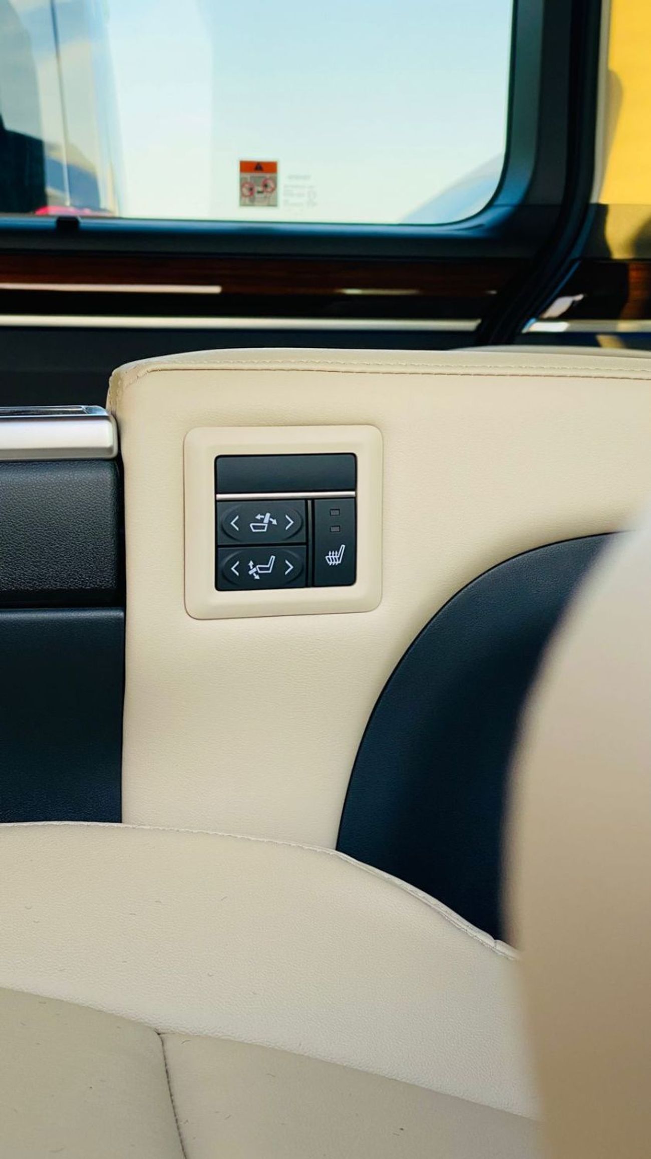 تويوتا جرافينا 2026 Toyota Granvia Premium 6-Seater (High-Option) 3.5L V6 Petrol A/T RWD Export Only