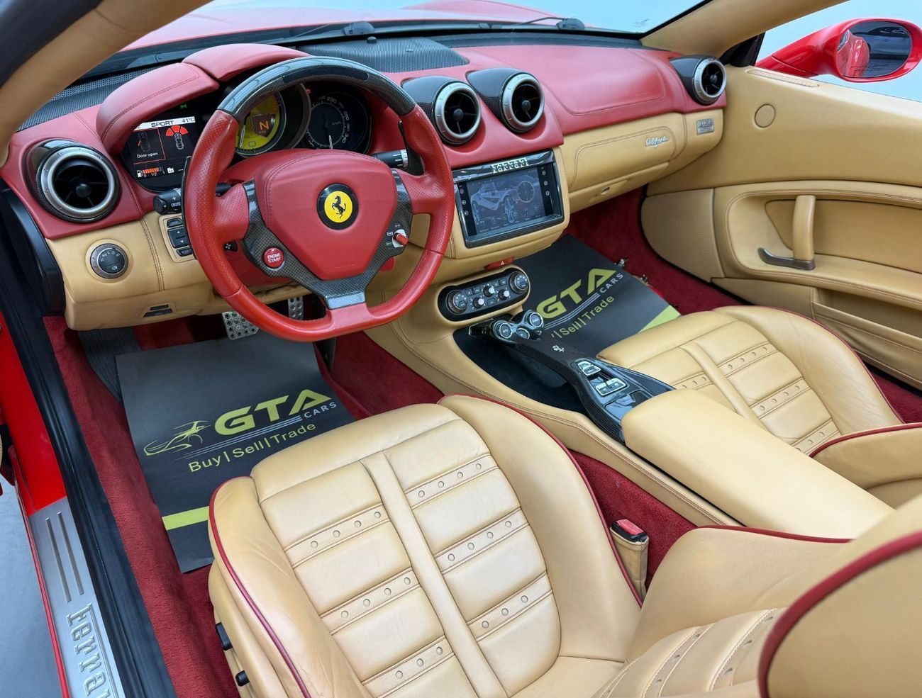 Ferrari California Std 4.3L (460 HP) 2012 Ferrari California,  Service History,Excellent Condition,GCC