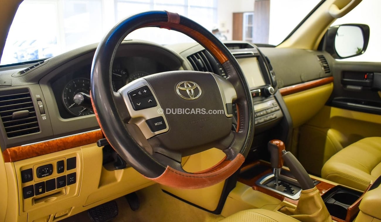 تويوتا لاند كروزر GXR