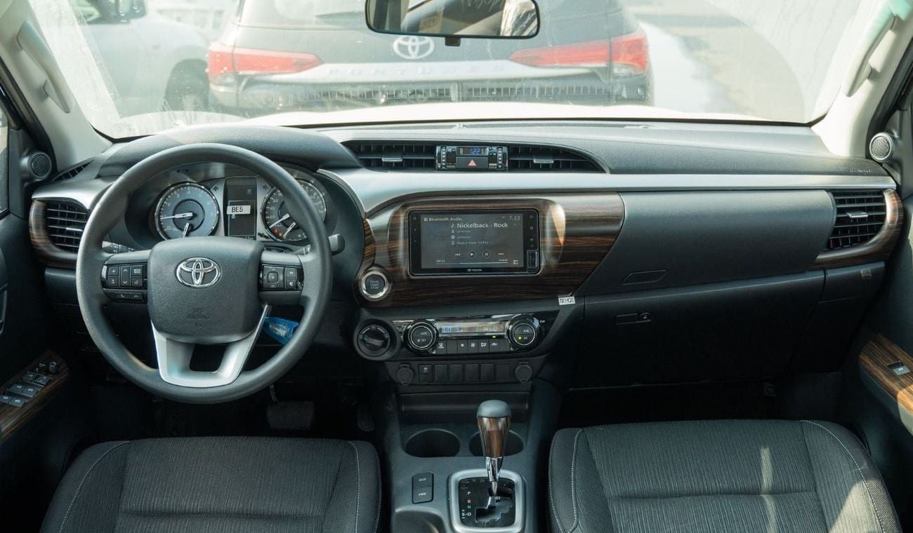 Toyota Hilux 2025 Toyota Hilux DC 2.7L Petrol AT (Black)