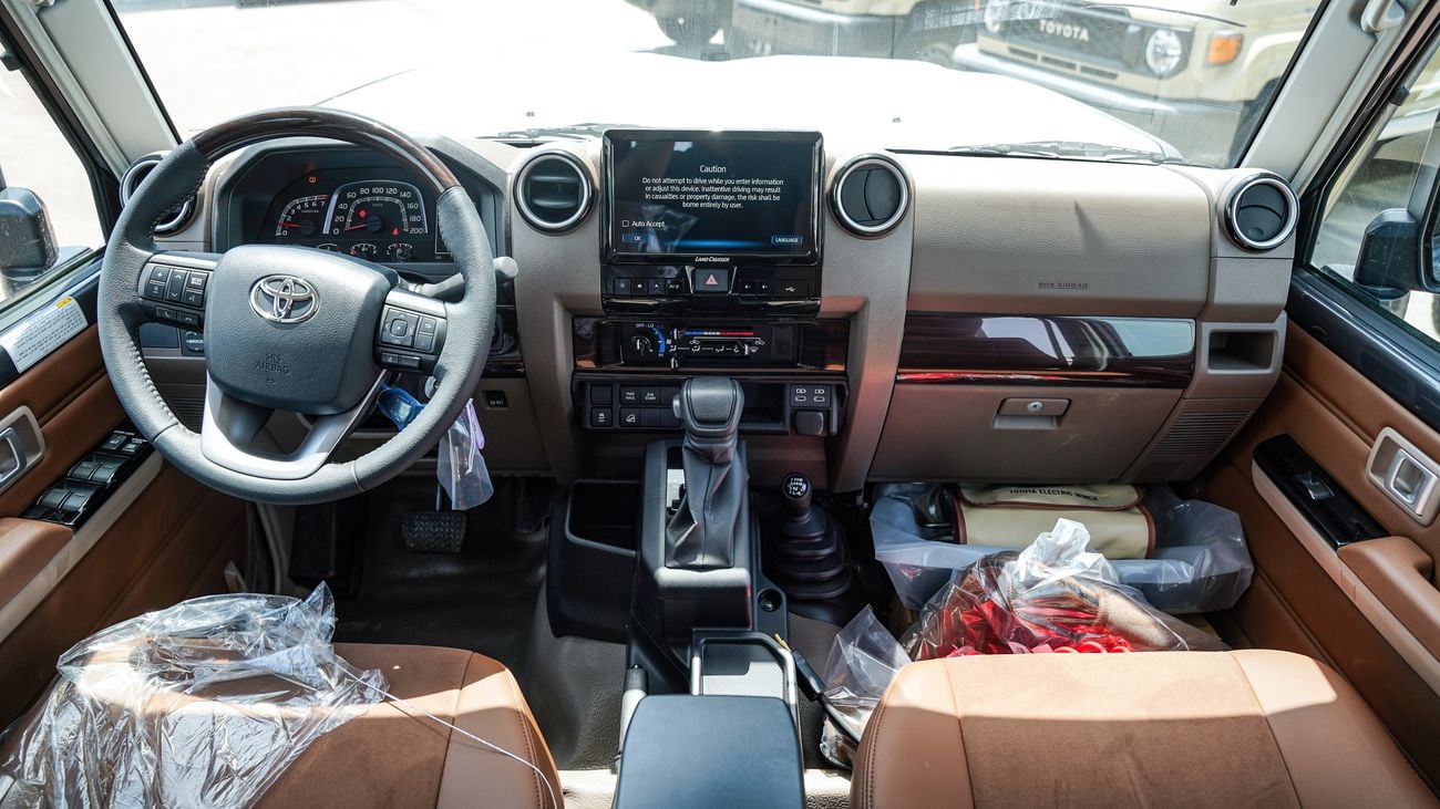 تويوتا لاند كروزر بيك آب