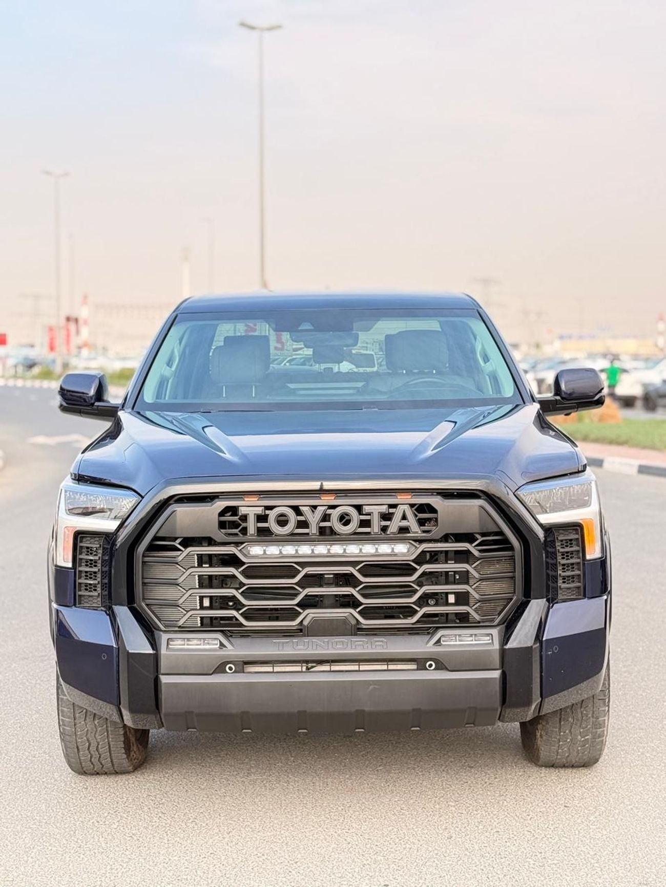 Toyota Tundra Premium option 360 Camera, leather seats 2024