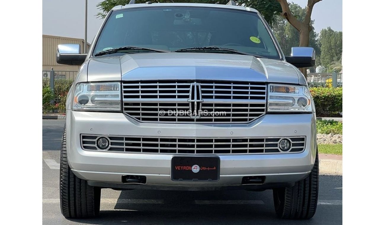 Lincoln Navigator Select LINCOLN NAVIGATOR 2014 GCC FULL OPTIONS ORIGINAL PAINT FULL SERVICE HISTORY