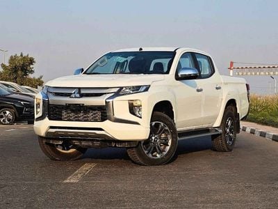 Mitsubishi L200 SPORTERO / 2.4L DIESEL / M/T / 4WD / SPECIAL OFFER / (CODE#68092)