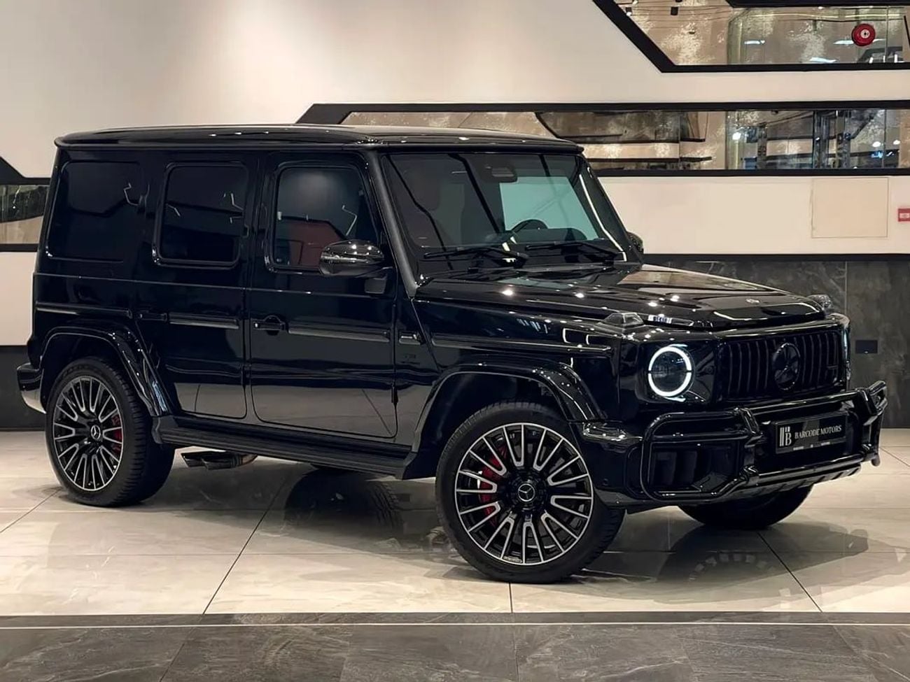 Mercedes Benz G63 AMG / G63 / / KM / GERMANY SPECS / FULL OPTIONE / CARBON FIBER / BACK SCREEN /