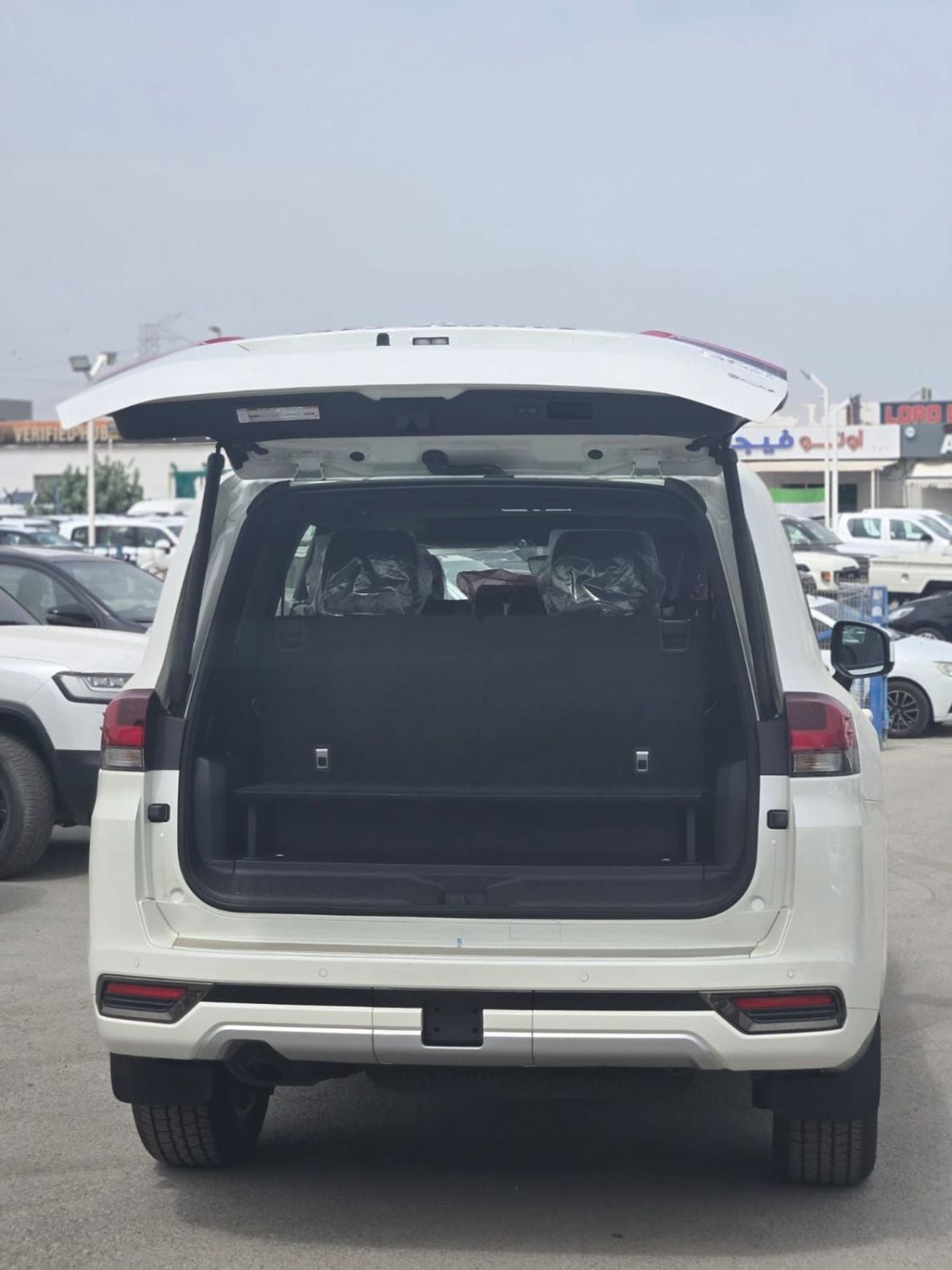 Toyota Land Cruiser LC 300 GXR 3.5L HYBRID A/T 7 SEATER