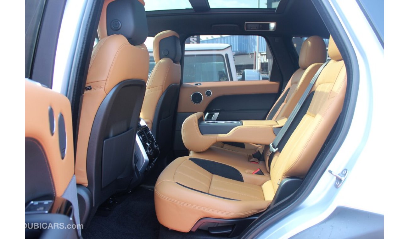 Land Rover Range Rover (2022) SPORT V6, GCC, UNDER WARRANTY & SERVICE FROM AL TAYER