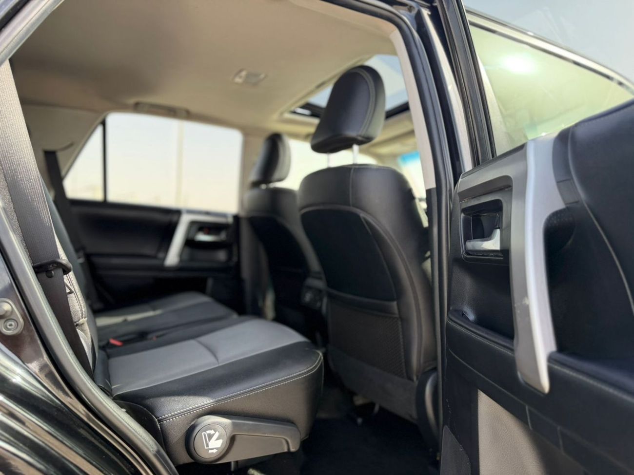 Toyota 4Runner  2022 Toyota 4Runner Full Option+ 4.0L V6 - AWD 4x4 With Radar & Push Start - Sunroof