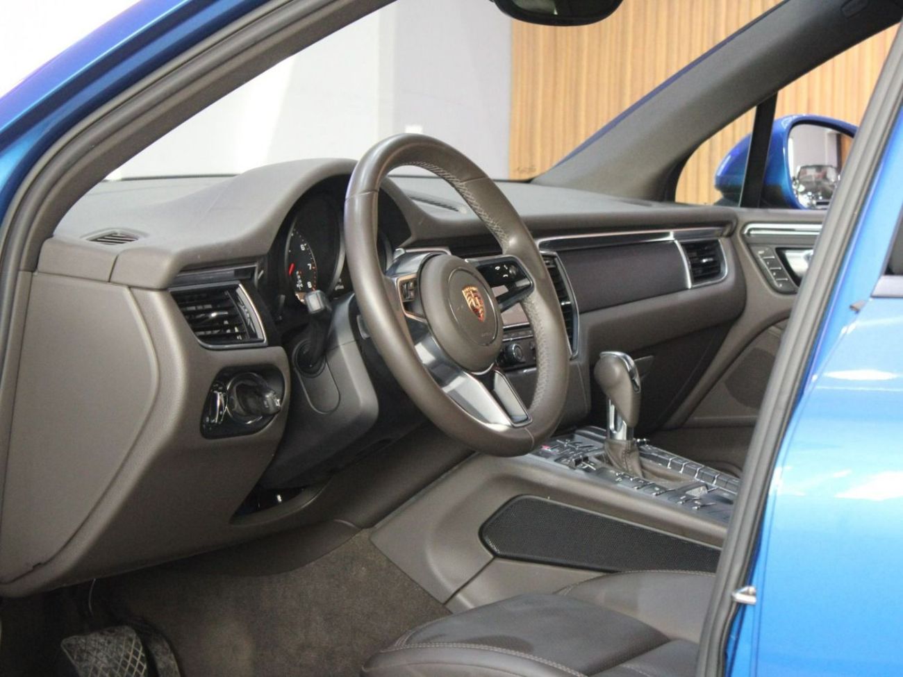 Porsche Macan - STANDARD | V4