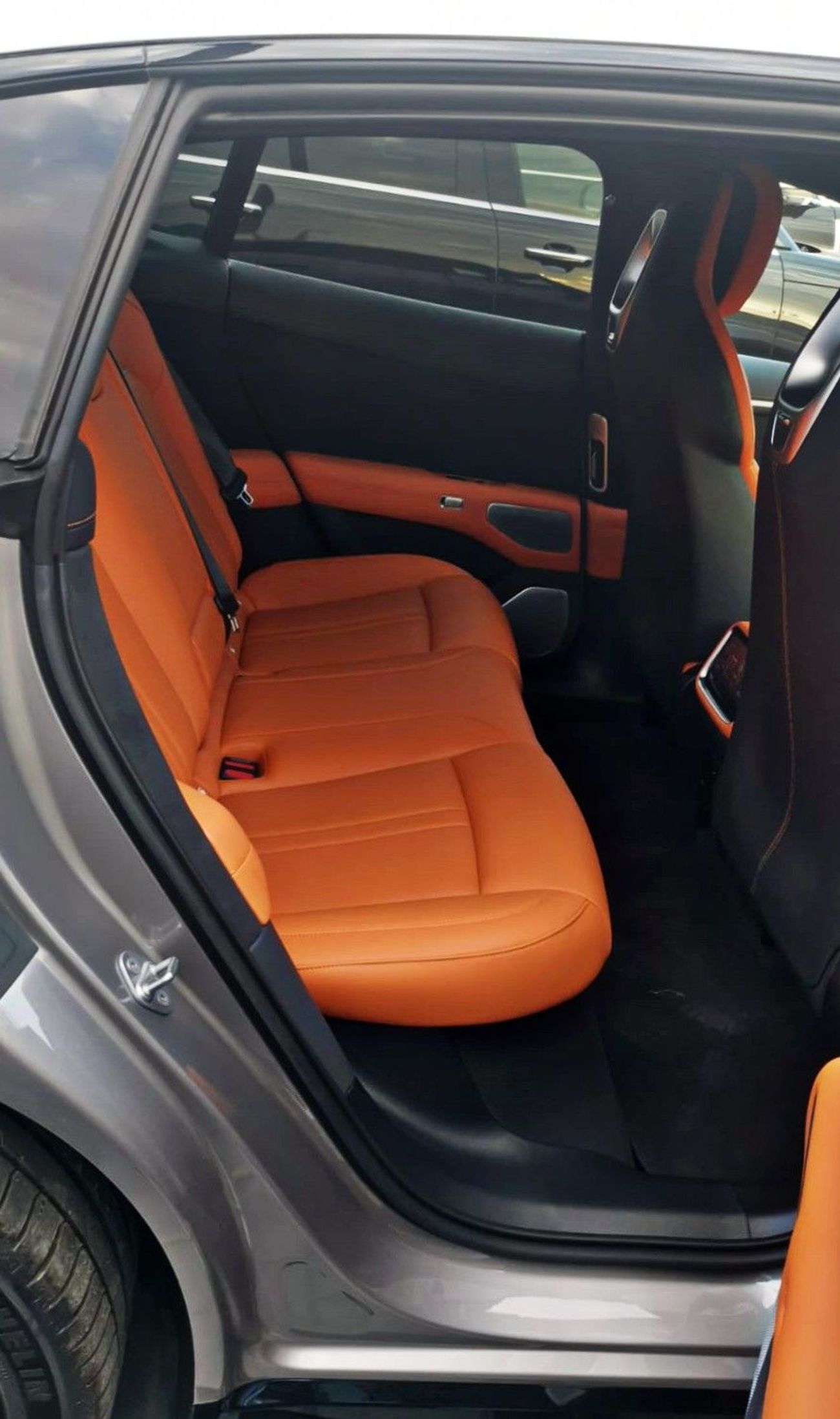 شاومى YU7 Max- 690 HP (681 bhp or 508 kW). range of up to 760 km