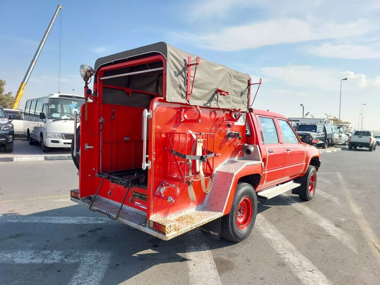 تويوتا هيلوكس TOYOTA HILUX PICKUP RHD 1987 MODEL 2.0 L PETROL MANUAL(PM19257)