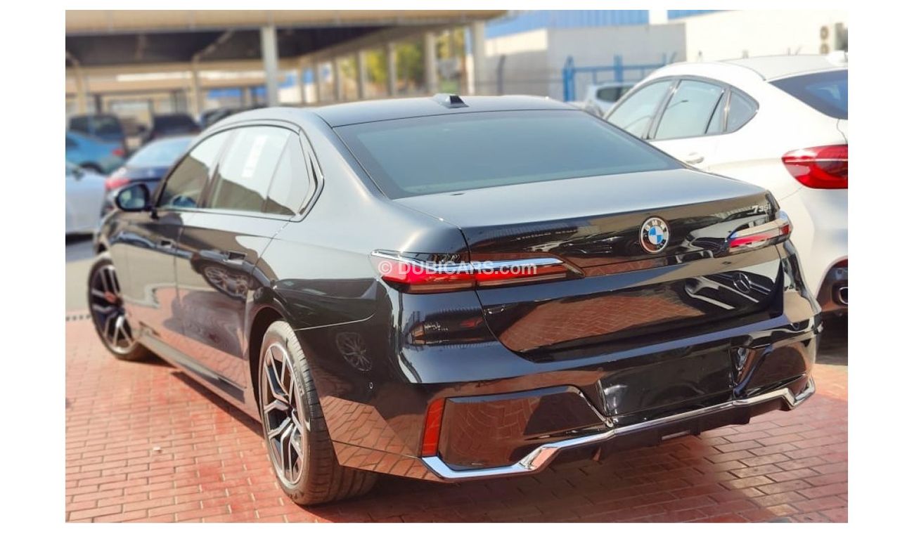 BMW 735 i M Sport 5 years Warranty & Service 2023 GCC