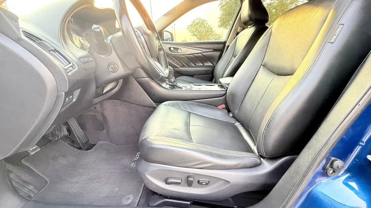 إنفينيتي Q50 LUXE 2.0 turbo GCC Specs, excellent condition