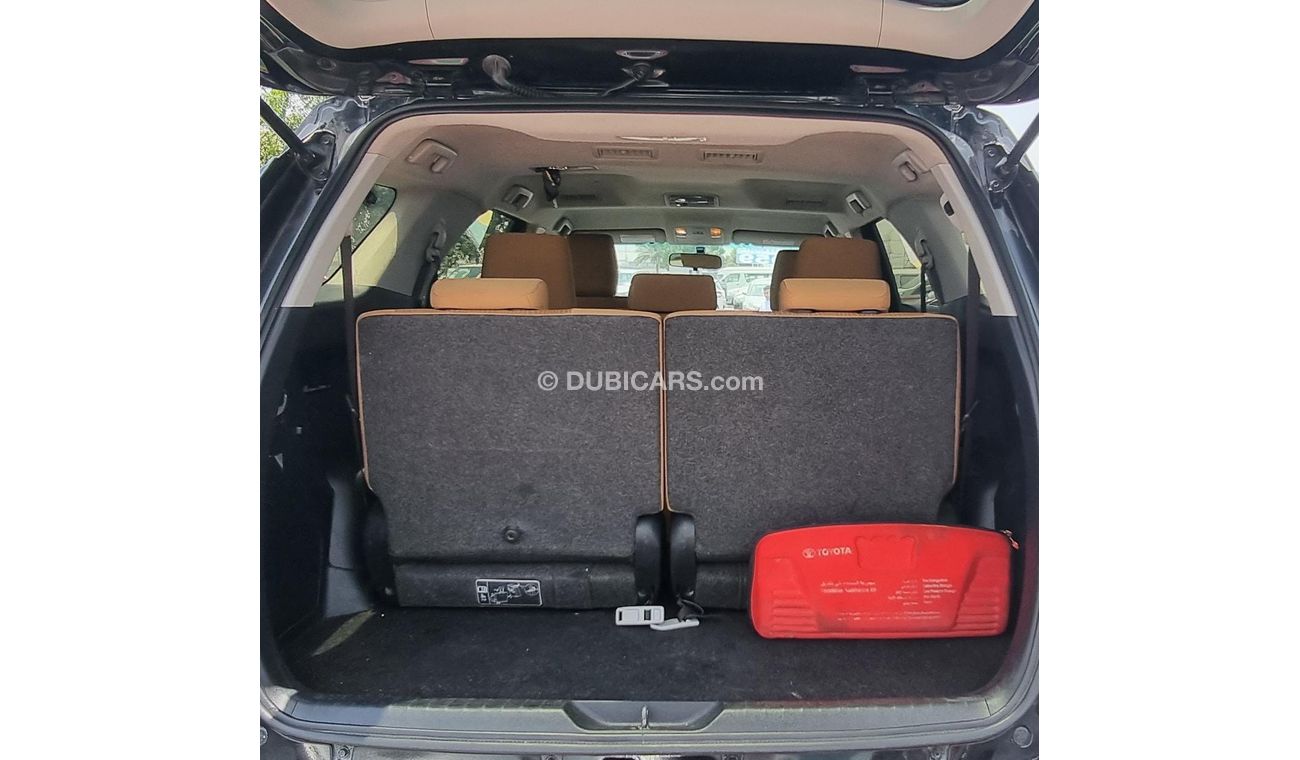 Toyota Fortuner FORTUNER GXR / V6 4.0 / FULL OPT YEAR WARANTY / REGISTERATION / INSURANCE FREE  /(LOT # 11421)