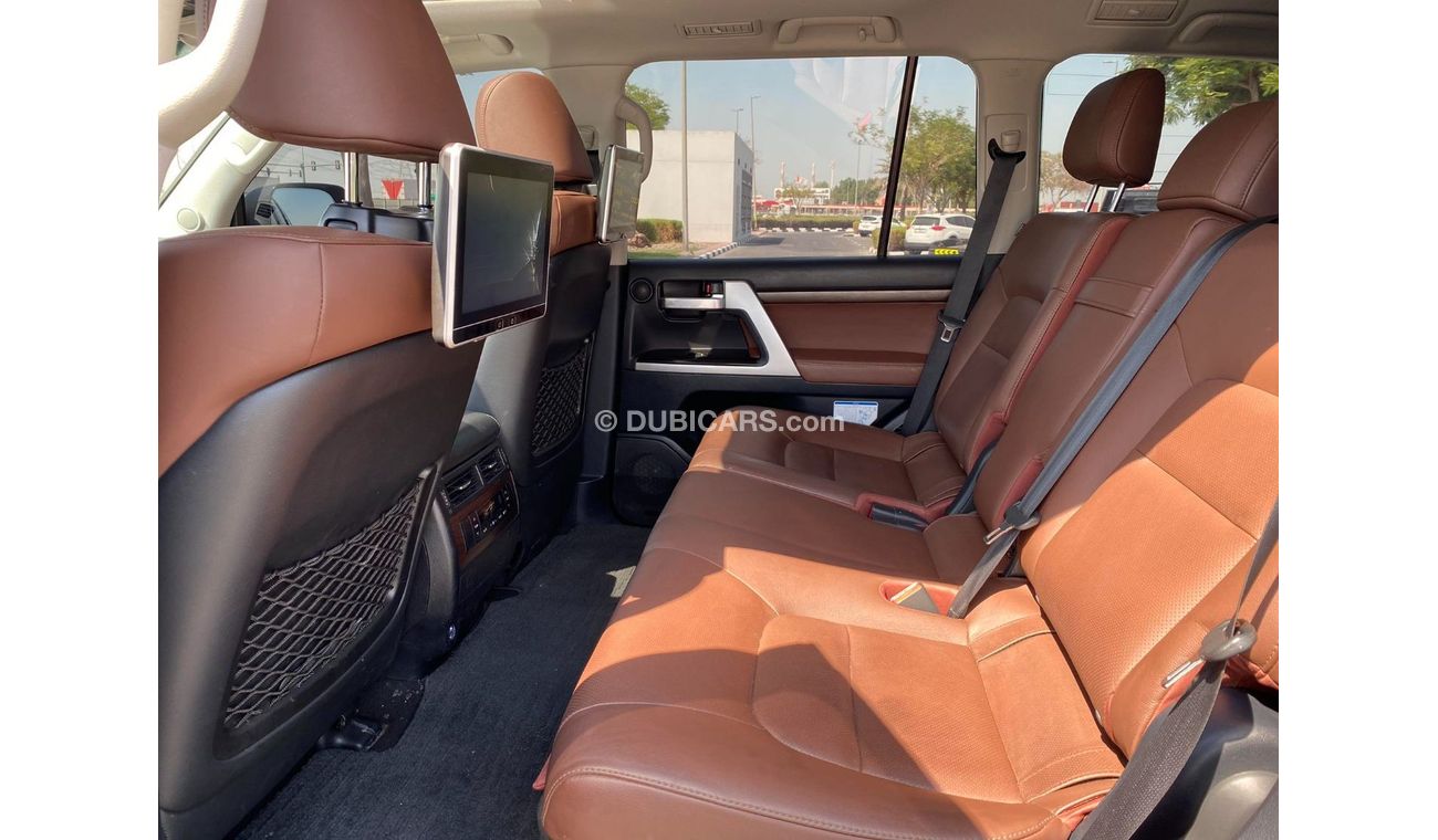 Toyota Land Cruiser VXR GCC SPEC UNDER WARRANTY